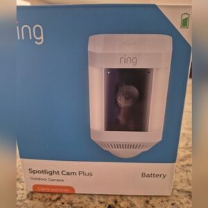 NWT Ring Spotlight Cam Plus.  Outdoor Camera. Lights & Sirens.